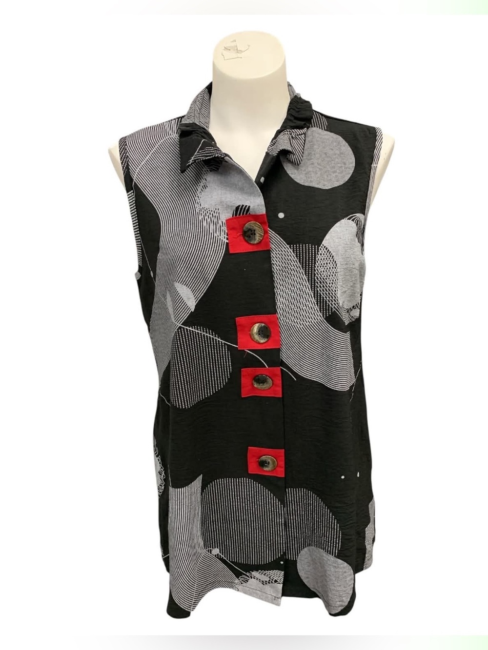 Creation Sleeveless Black & Gray Graphic Button-Front Top with Red Accents S4